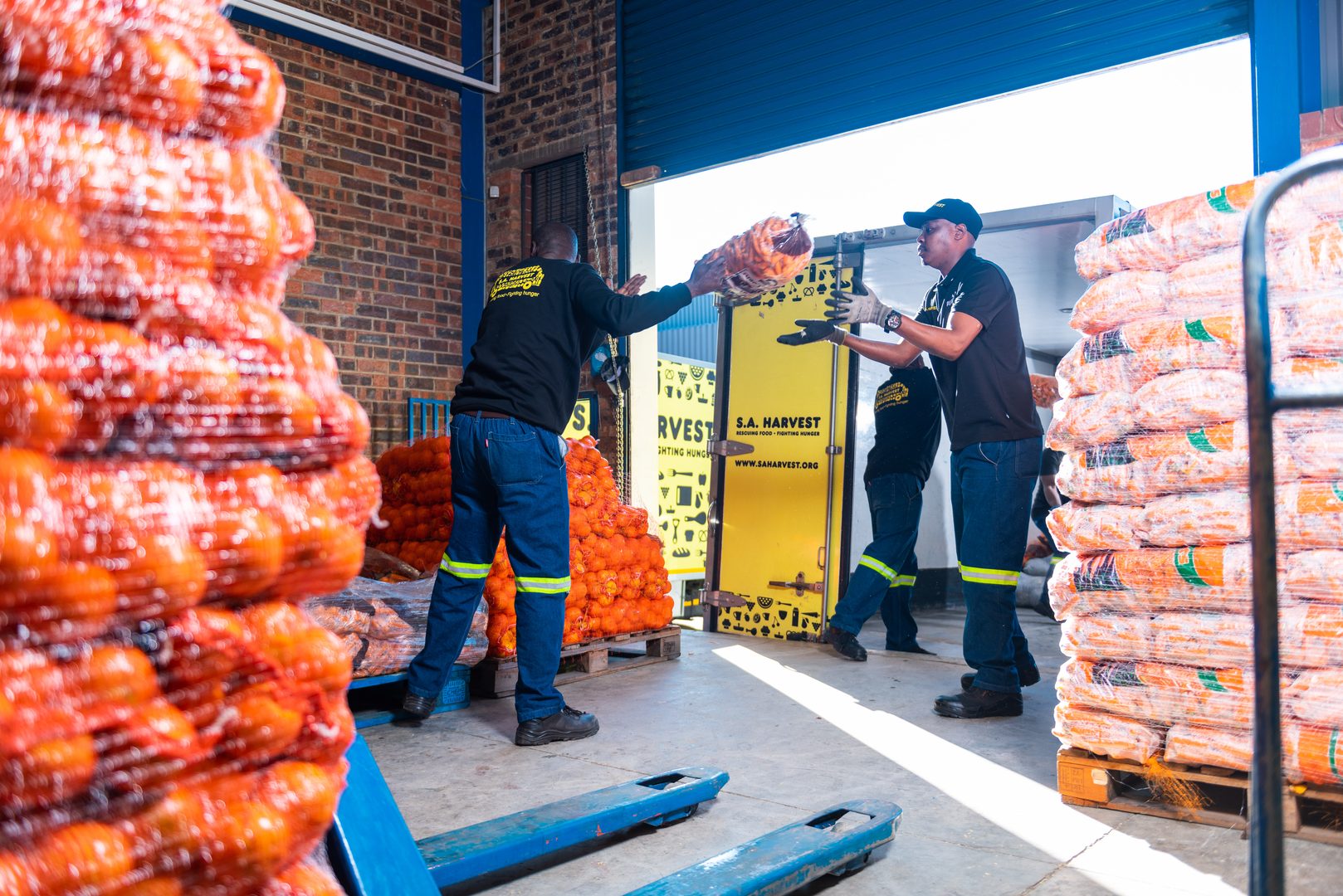 SA Harvest team handling temperature-sensitive food during collection, storage or distribution.